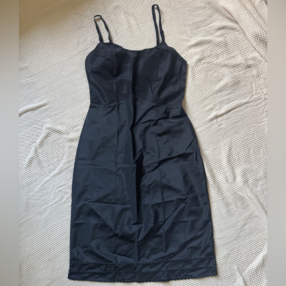 Vintage 1960s Black Slip Scallop Hem